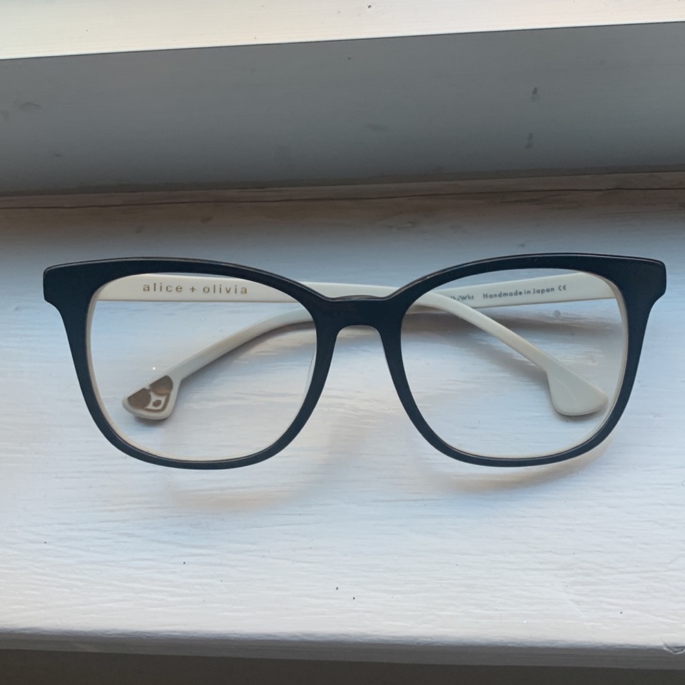 Alice + Olivia Fillmore Black and White Bluelight Glasses NWOT - Picture 3 of 5